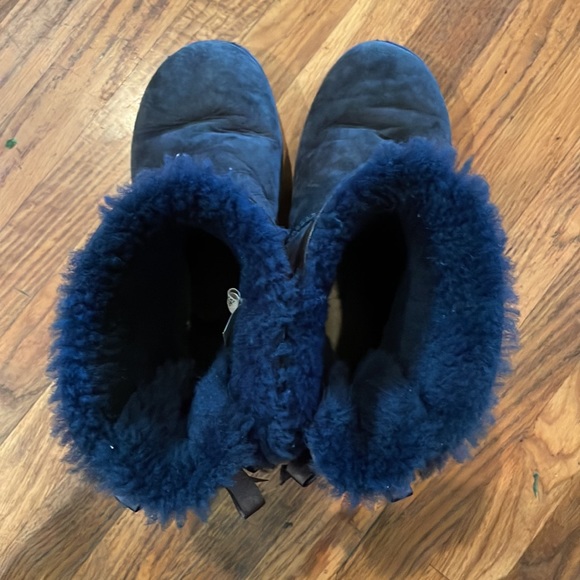 UGG Bailey Bow Boots with Bows in Back - Picture 5 of 8